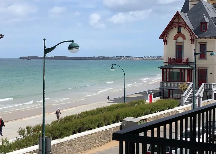 Emeraude, Pleine Vue De Mer